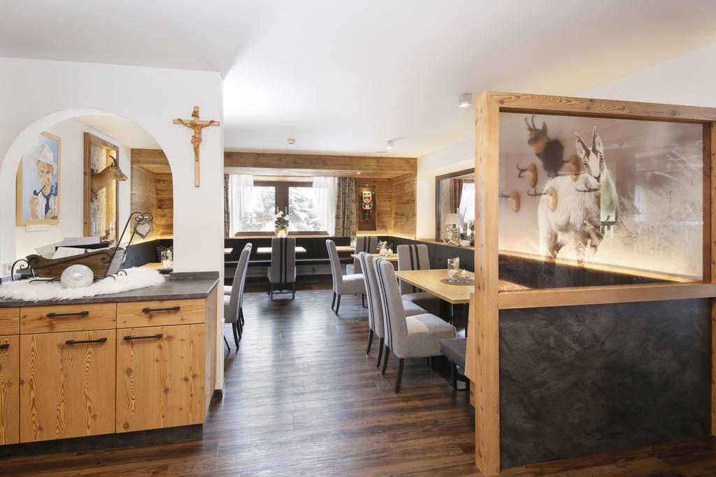 Hotel Alpenblick Pfelders Bagian luar foto