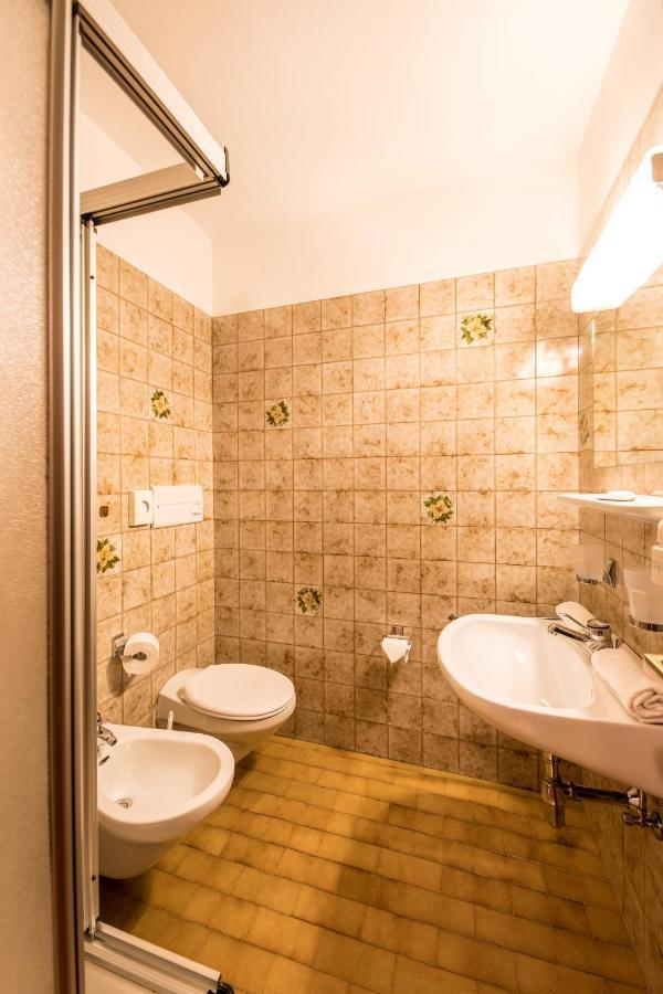 Hotel Alpenblick Pfelders Bagian luar foto